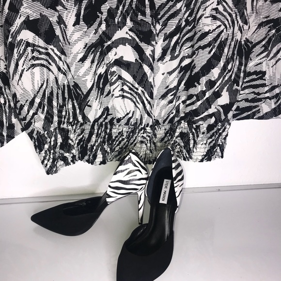 Shoes with my matching blouse - Picture 4 of 16